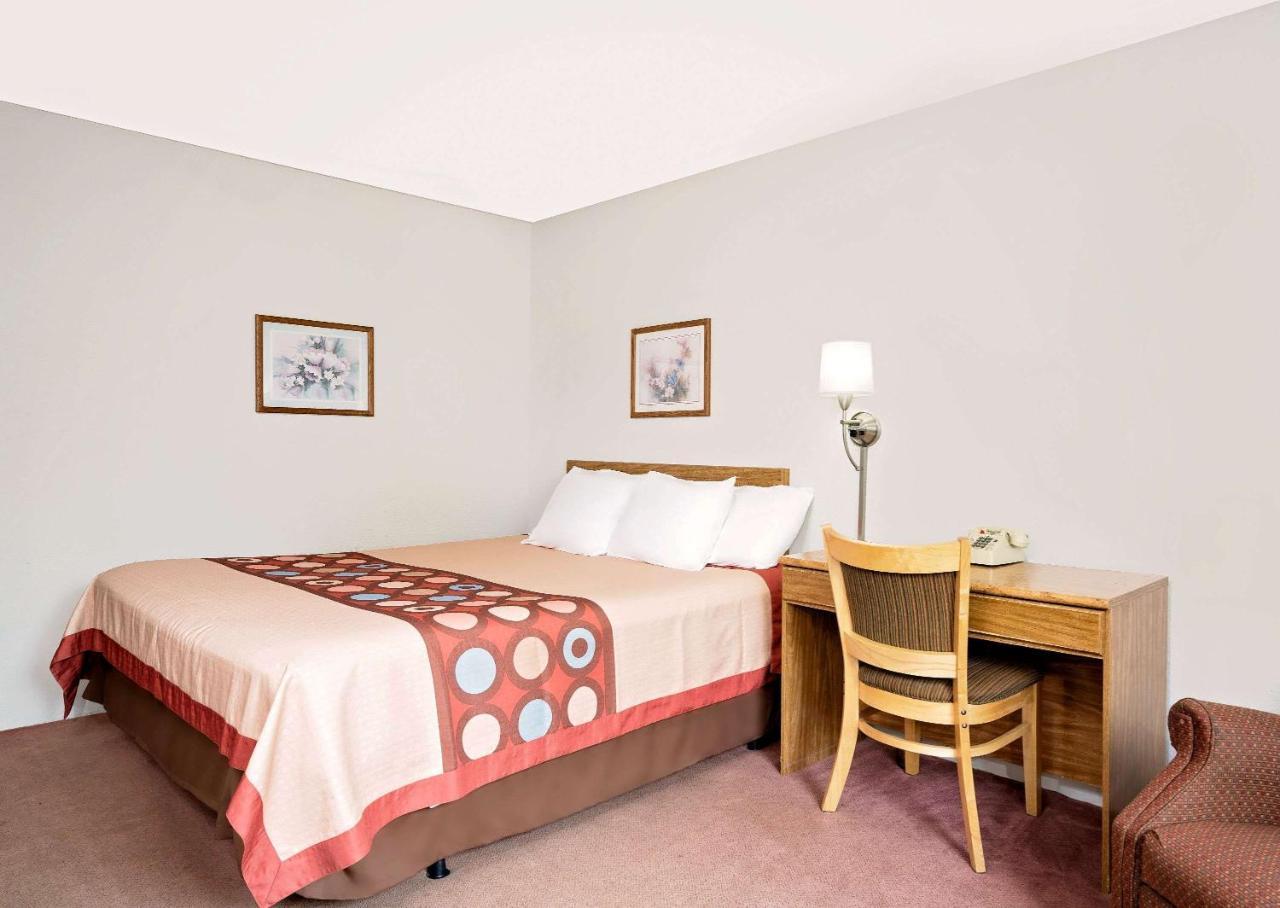 Super 8 By Wyndham Long Prairie Μοτέλ Εξωτερικό φωτογραφία