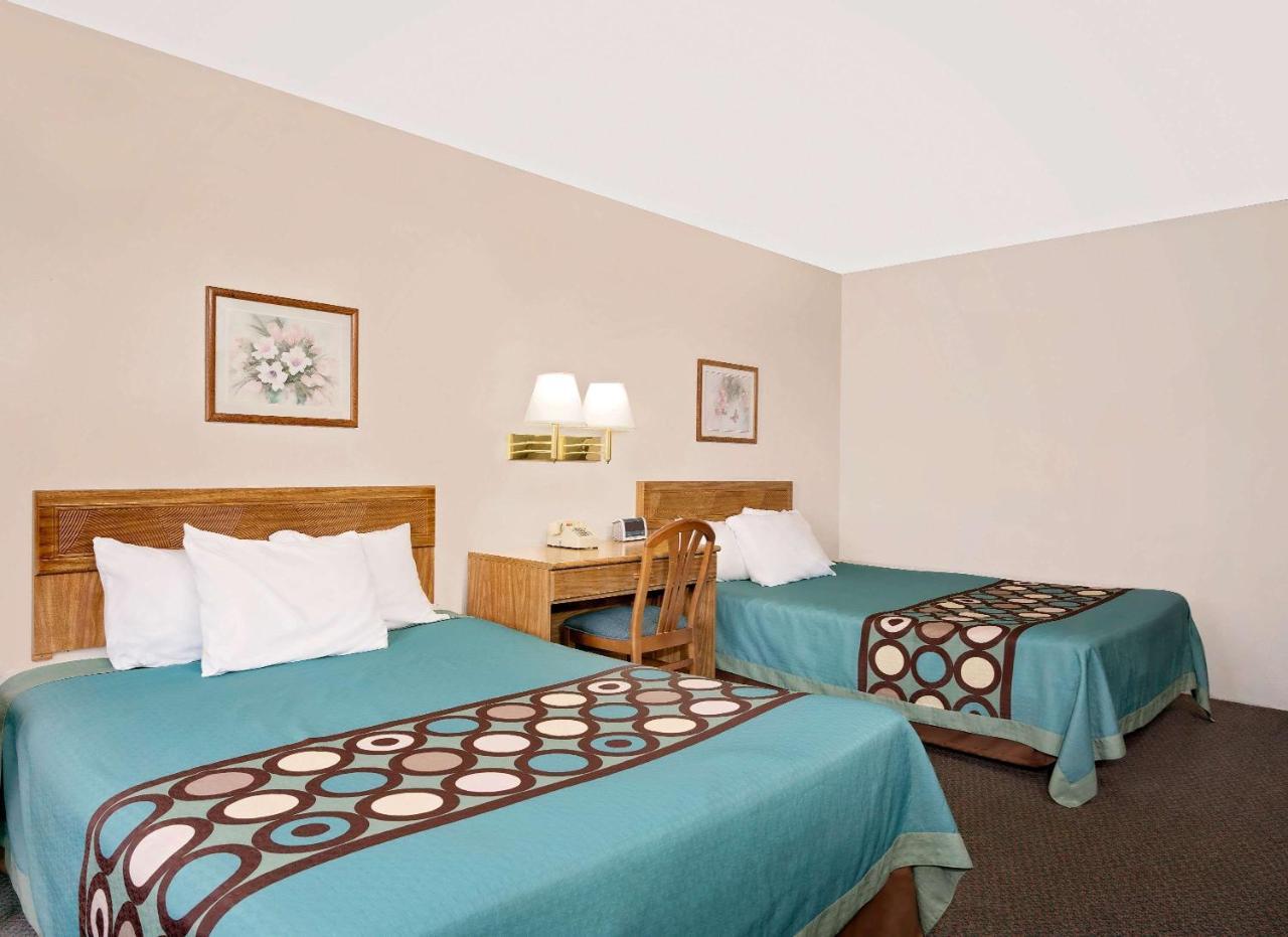 Super 8 By Wyndham Long Prairie Μοτέλ Εξωτερικό φωτογραφία