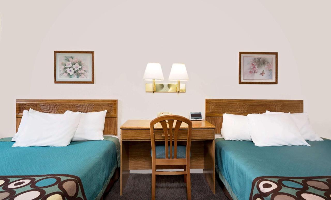 Super 8 By Wyndham Long Prairie Μοτέλ Εξωτερικό φωτογραφία